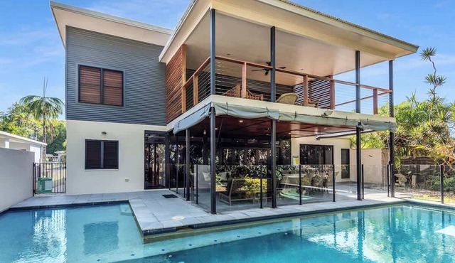Bramston on the Beach: A Private Poolside Oasis