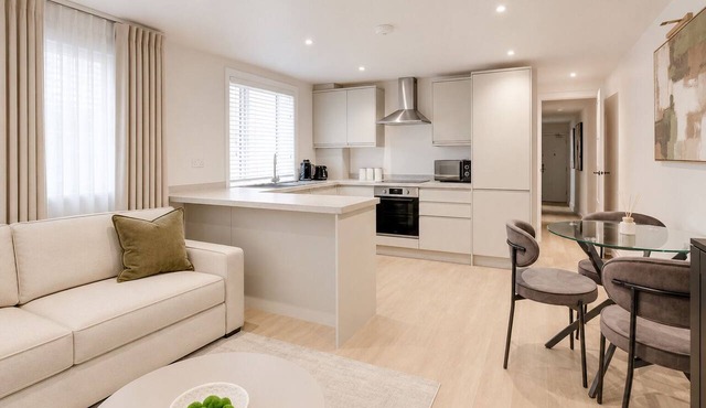 Brand-New 1BR Flat | High Street Shops Walk