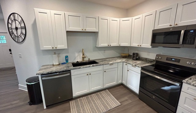 Brand New 3 Bedroom next to Thourghbred horse farm with views of Saratoga Lake.