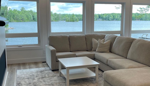 Brand New Buckhorn Lake Cottage
