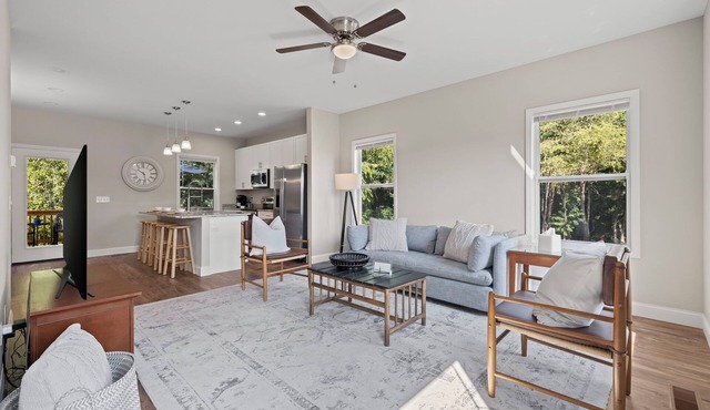 Brand New Build! 10 Minutes To Downtown Asheville!