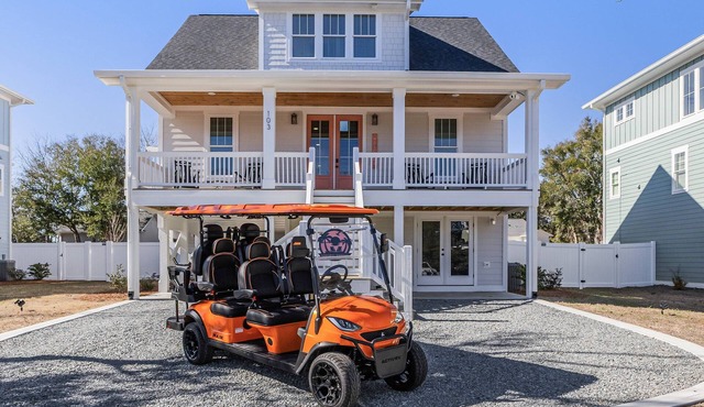 Brand New Build! | Pet Friendly | 6-Seater Golf Cart