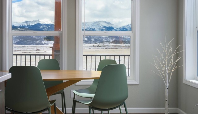 Brand New Cozy Mountain Retreat | Panoramic Views