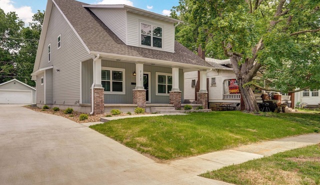 Brand NEW Spacious 5-bedroom house in awesome Springfield near MSU and Mercy