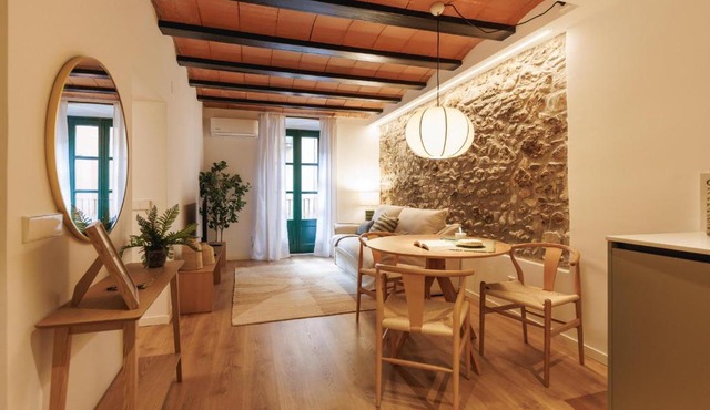 Bravissimo Ballesteries 34, Heart of the Barri Vell