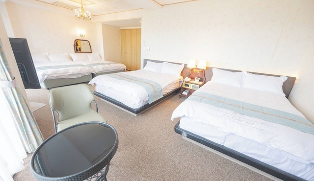 Breakfast included Accommodates up to 8 people /Sanmu Chiba