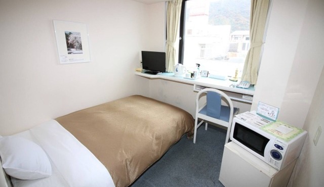 Breakfast included Nonsmoking single room/Mihara Hiroshima