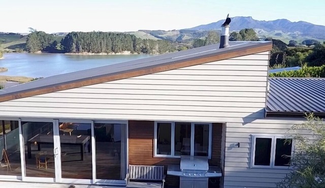 Breath-taking mountain andamp; harbour views.