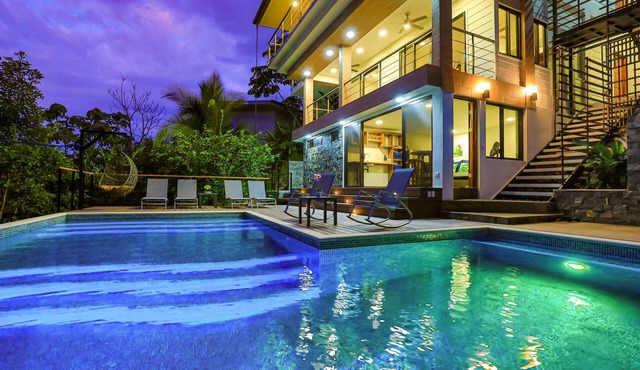 Breathtaking Jungle Views and Abundant Wildlife - Large pool.