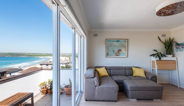 Breathtaking Maroubra Beachview Apt w Parking