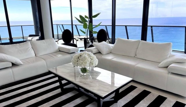 Breathtaking Ocean Views Sub-Penthouse 46th floor