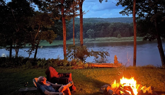 Breathtaking Riverfront Home on the Delaware River