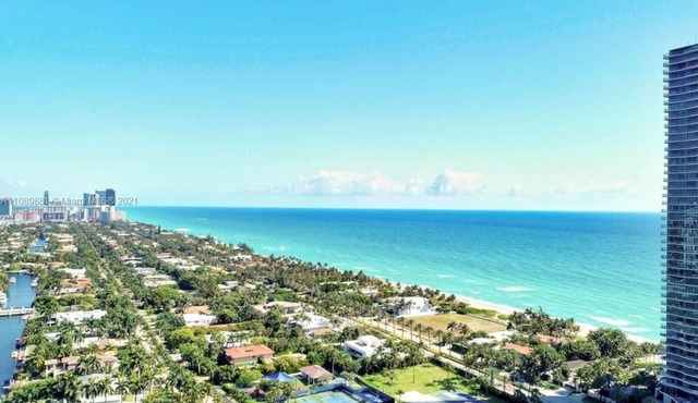 Breathtaking ocean view! 15th floor
