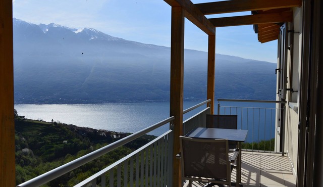 BREATHTAKING VIEW,SWIMMING POOL,6 BEDS