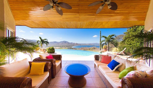 Breathtaking Views & Infinity Pool Like No Other