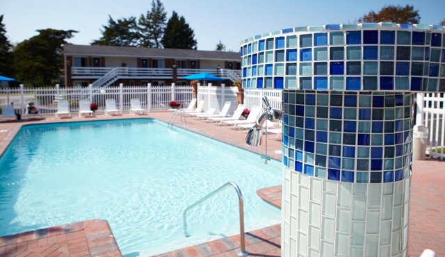 Breezeway Boutique Hotel