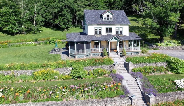 Breezy Hill Inn