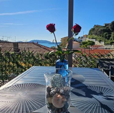 "Brezza Marina" con terrazza vista mare