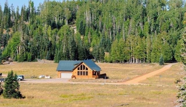 Brian Head Ski Ranch minutes to Ski Slopes-3/3bath