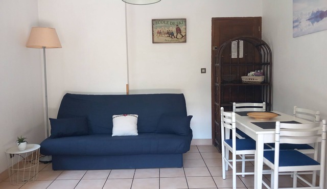 BRIANCON apartment rental in house with terrace and quiet garden
