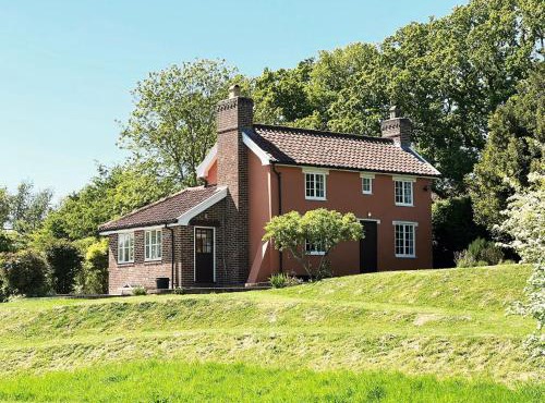Brick Kiln Holdings by The Suffolk Cottage Collection
