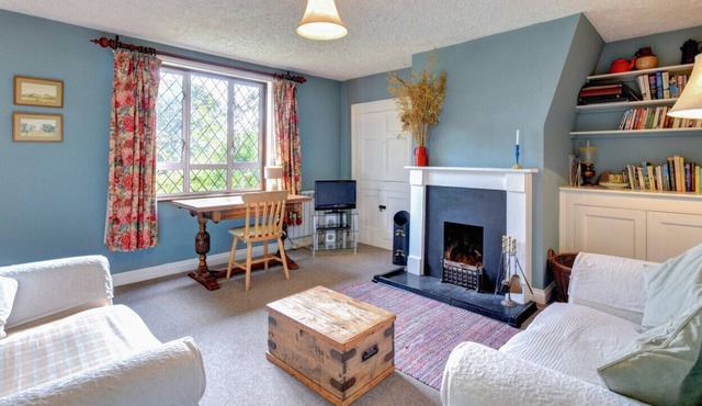 Bridge Cottage - Three Bedroom House, Sleeps 6