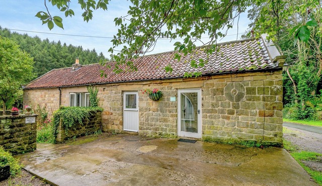 BRIDGE COTTAGE - W43184