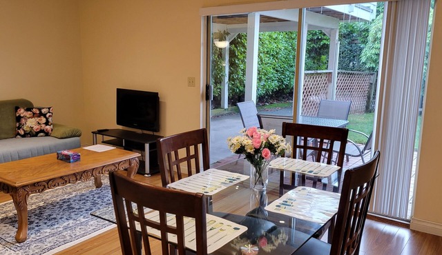 Bright 2 BR, Great Location