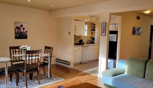 Bright 2 BR, Great Location