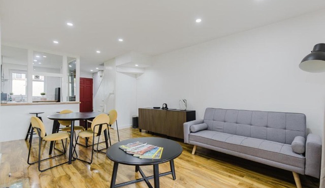 Bright 2BD Maisonette - Kennington!