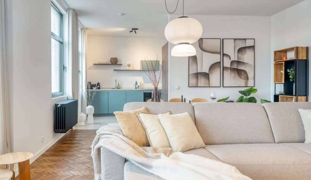 Bright 2BR Flat in Antwerp City