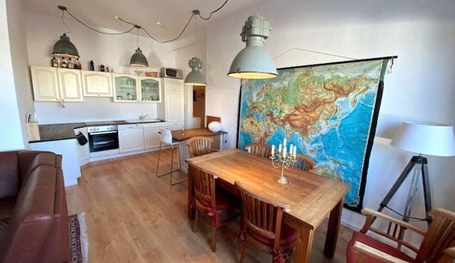Bright 3 room apartment near the university
