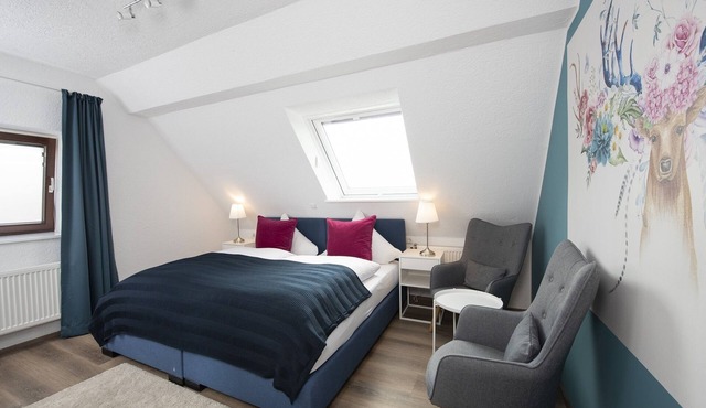 Bright and spacious family room (39 sqm) for up to 4 people with free WiFi