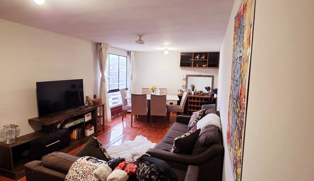 Bright and comfortable apartment close to Real Plaza - Pet friendly