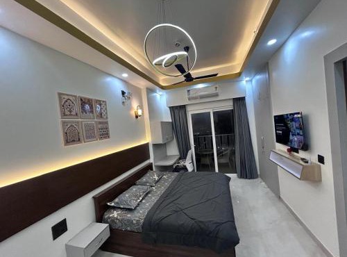 Bright and Cozy Hotel, Homestays, Studio apartment, Near Mall