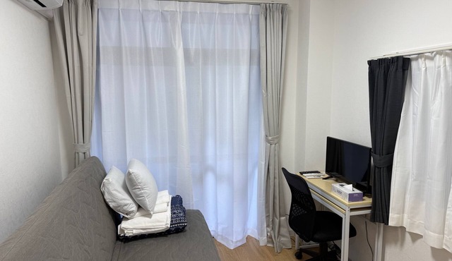 Bright and Energizing Yoga Home - Quick and Easy Shibuya Access!