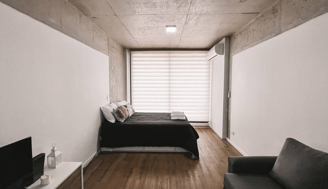 Bright and functional studio apartment in San Telmo
