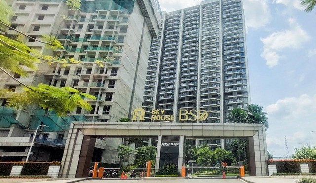 Bright And Homey Studio Room At Apartment Sky House Bsd