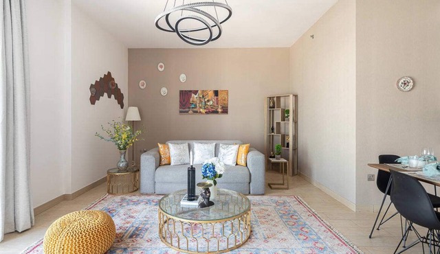 Bright and Modern 1BR Apartment in Al Barsha South