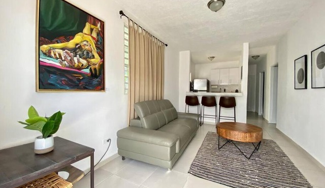 Bright and spacious 3BR 1BA w/ terrace & garage