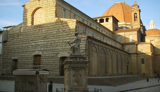 Bright and Spacious Apartment with Private Courtyard in the Heart of Florence