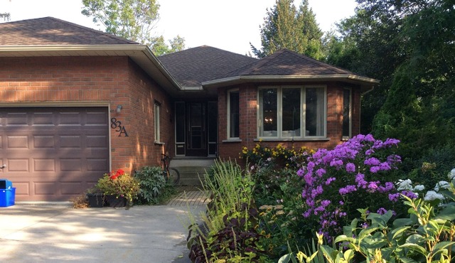 Bright and spacious home in historic town of Dundas.