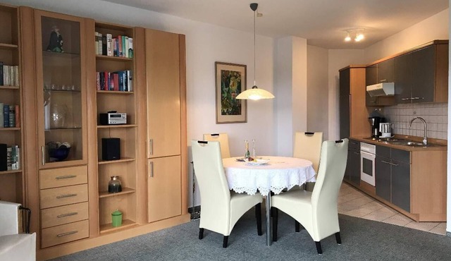 Bright apartment (68 sqm) for up to 4 people with terrace and view over the Saale valley