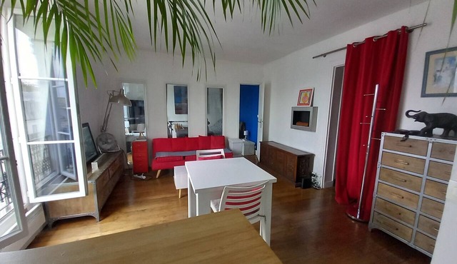 Bright Apartment in Batignolles – Parisian Charm, Self Check-In