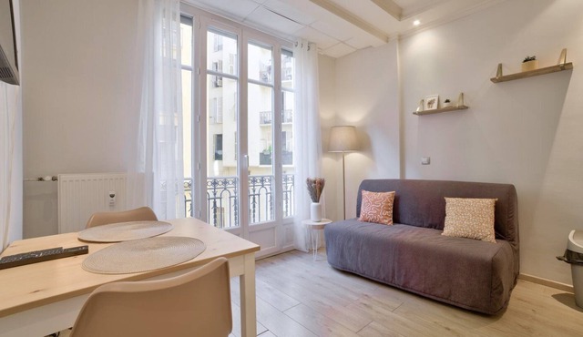 Bright apartment in the city center of Nice