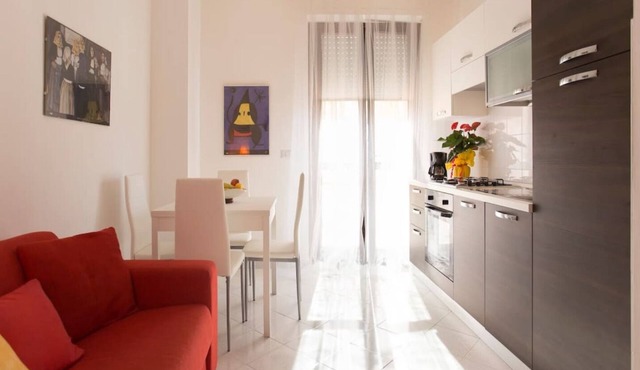 Bright apartment just minutes from the beach