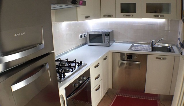 Bright Apartment Near Fairy and F. I.CO. - Private Parking Free of Charge