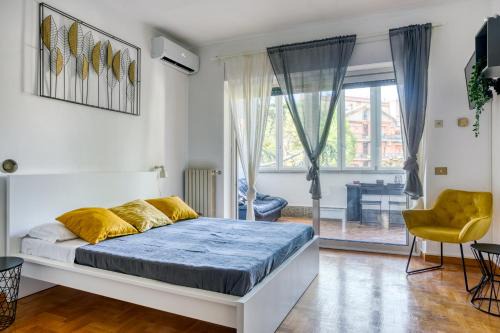 Bright Apartment OLD
