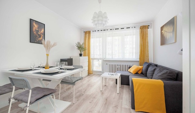 Bright Apartment | Remote Working | Planetarium