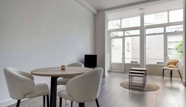 Bright Apartment with Private Terrace